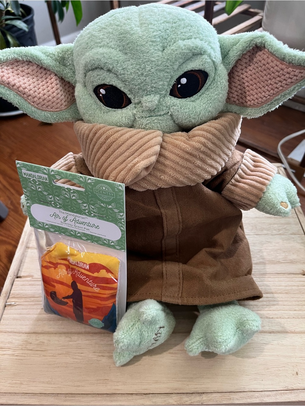 The Mandalorian / Grogu / The Child - Scentsy Buddy + Scent Pack (NIB / Retired)